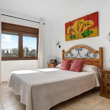 Fornell - Piscina Compartida Country house *